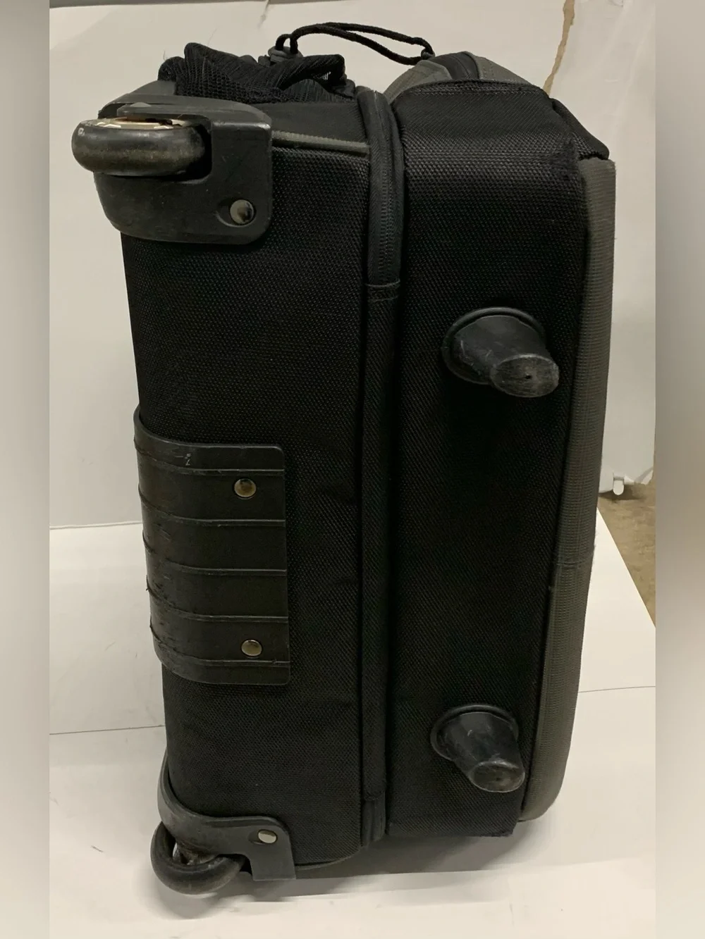 Men's Black and Olive Laptop Briefcase